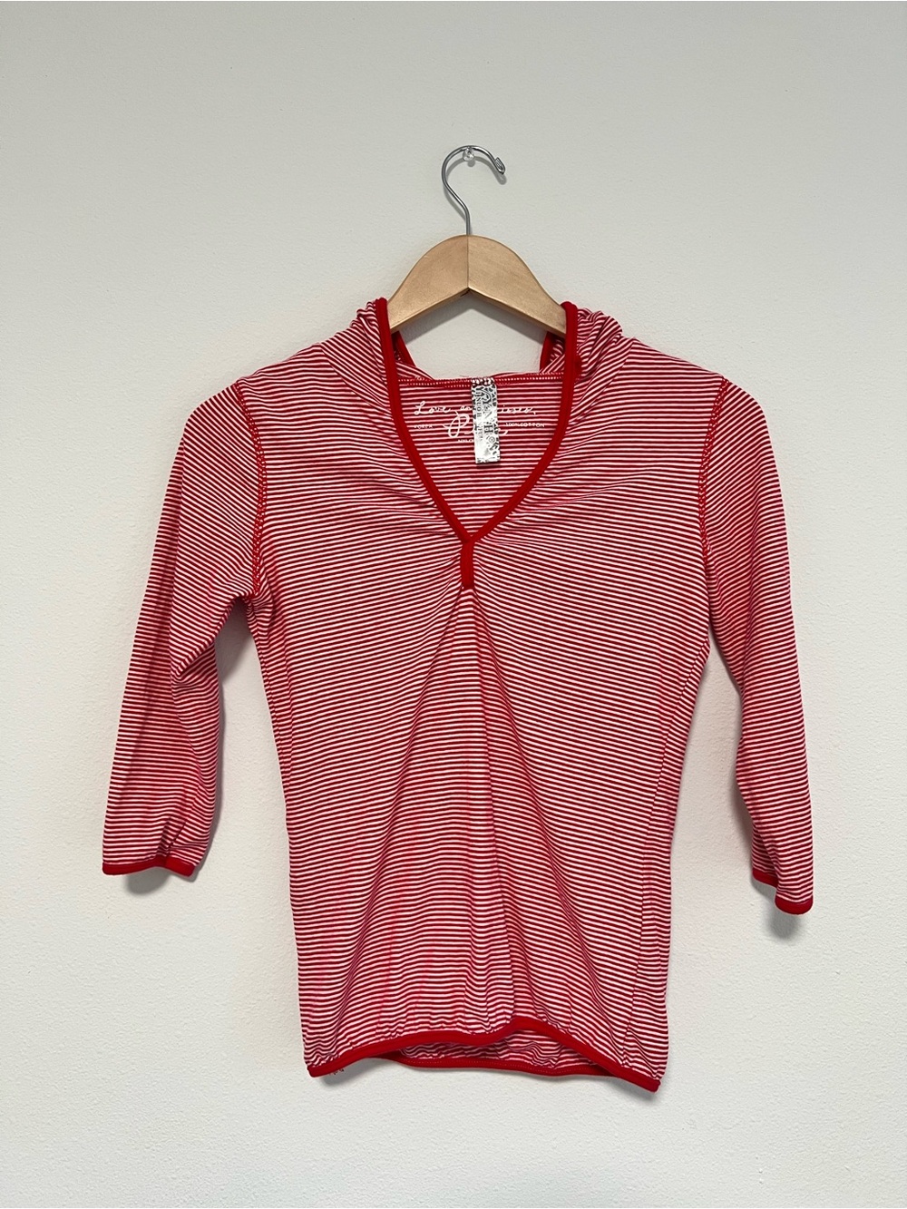 PINK Korea Nylon Pink Love and Kisses Red and White Striped V-Neck Hooded Top